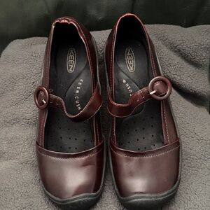 Keen Cush Leather Mary Jane Shoes size 7